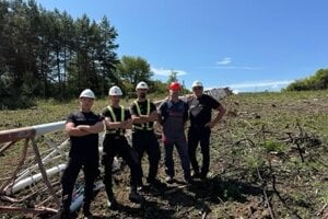 Odpal stožiarov mali pod palcom odborníci zo spoločnosti Detonics S. A.
