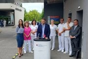 Minister investícií, regionálneho rozvoja a informatizácie SR Samuel Migaľ (nezávislý) reční počas tlačovej konferencie po jeho prepustení z nemocnice do domáceho liečenia. 