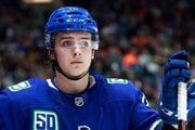 Jake Virtanen v drese Vancouveru Canucks. 