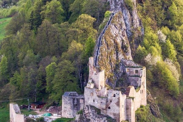 Hrad Lednica.