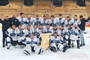 Tím MMHK Nitra U16 sa stal víťazom turnaja v Davose. 