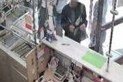 Zlodej odniesol retiazku do záložne.