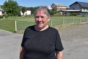 Pani Jozefína využíva vodu z obecného vodovodu.