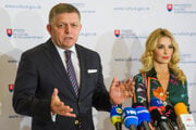 Premiér Robert Fico a ministerka kultúry Martina Šimkovičová.