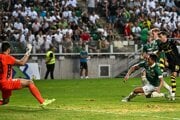 Samuel Petráš bol neprekonateľný v zápase Győri ETO FC - AIK Stockholm.