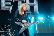 Dave Mustaine z Megadeth vystupuje počas hudobného festivalu Louder Than Life v piatok 22. septembra 2023 na Highland Festival Grounds v Louisville v štáte Kentucky.