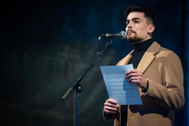 Marek Mach počas zhromaždenia Slovensko je Európa na Námestí Slobody. (zdroj: Jozef Jakubčo)