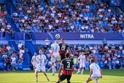Na zrekonštruovaný štadión pod Zoborom prišla tretia najvyššia návšteva v histórii. Spartak Trnava zdolal AC Nitra 4:1 a postúpil do tretieho kola Slovnaft Cupu.