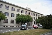 Univerzita kúpila budovu bývalej priemyslovky v Piešťanoch.