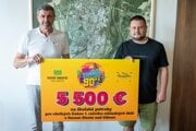 Primátor Nového Mesta nad Váhom František Mašlonka a hlavný organizátor festivalu Branislav Jančích 