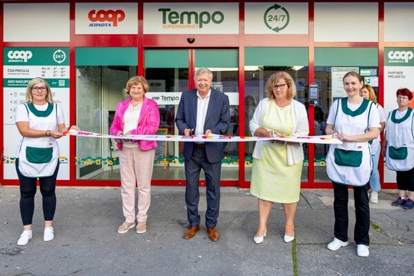 Slávnostné otvorenie Tempo supermarketu 24/7 vo Zvolene.