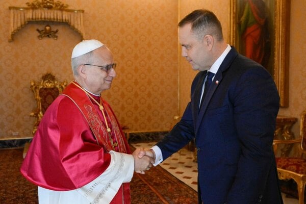 Pápež Lev XIV. prijal vo Vatikáne poľského prezidenta Karola Nawrockého.