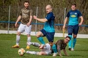 V derby zápase vyhrala Ďurčiná (v modrom) v Kamennej Porube.