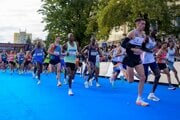 Oficiálny štart maratóncov počas bežeckých pretekov 101. ročníka Medzinárodného maratónu mieru (MMM) v Košiciach. 