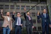 Jaroslav Naď, Branislav Gröhling, Michal Šimečka a Milan Majerský na proteste v Bratislave.
