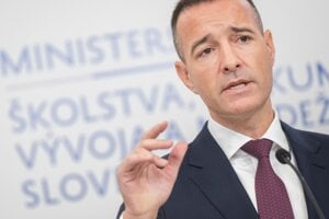 Minister školstva Tomáš Drucker.