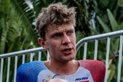 Slovenský cyklista Matthias Schwarzbacher v cieli časovky U23 na MS 2025 v Kigali.