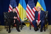 Ukrajinský prezident Volodymyr Zelenskyj a jeho americký náprotivok Donald Trump.