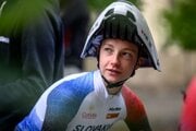 Slovenská cyklistka Viktória Chladoňová počas ME 2025.