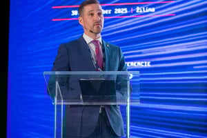 Peter Hort - obchodný riaditeľ Považskej cementárne, a. s.
