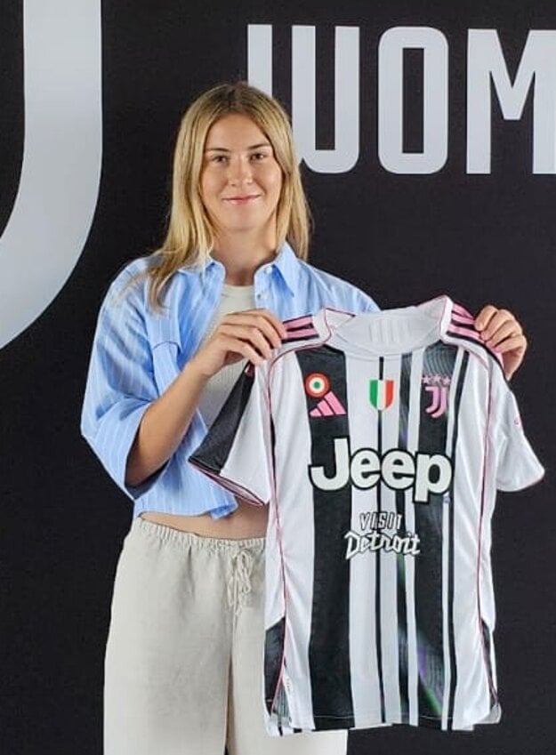 Martišková s dresom Juventusu Turín. (zdroj: archív M.M.)