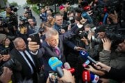 Andrej Babiš prichádza do volebného štábu hnutia ANO.