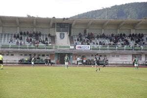 Kysucké Nové Mesto privítalo na domácom ihrisku Kalinovo.