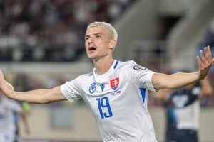 Mladík s faktorom X má byť ťahúňom Slovákov. Šéf od neho očakáva veľa