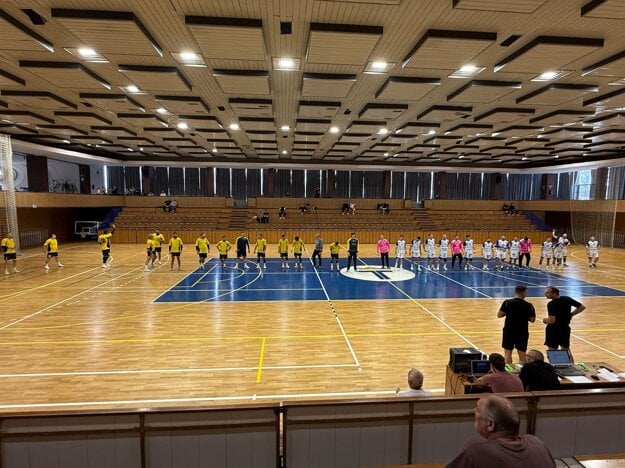Prilákať fanúšikov späť na tribúny je jedným z cieľov klubu. (zdroj: HBC Trnava)