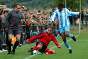 Trenčianske Stankovce (v červenom) nastúpili proti Slovanu Bratislava v Slovenskom pohári v roku 2008. Prehrali 0:4. 