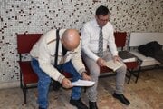 Marián K. s obhajcom Branislavom Gernáthom pred pojednávaním.