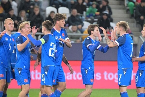 Gólová radosť hráčov Slovenska počas kvalifikačného zápasu ME 2027 hráčov do 21 rokov Slovensko - Moldavsko.