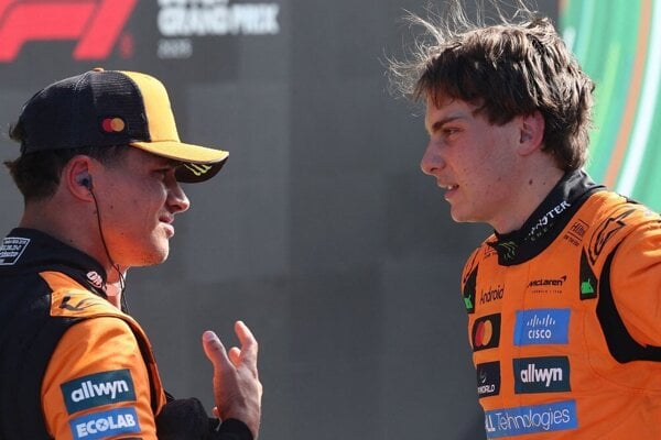 Hrozí ďalšia zrážka v súboji o titul? F1 V McLarene budú ako na tŕňoch, tvrdí expert