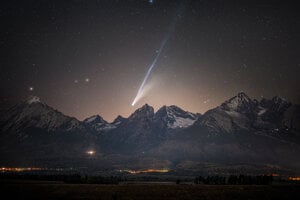 Záber kométy nad Tatrami je fotografiou dňa NASA. Lemmon sa k nám vráti až o tisíc rokov