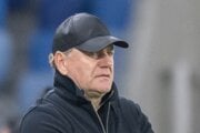 Tréner Slovana Bratislava Vladimír Weiss st. počas zápasu proti Racingu Štrasburg.