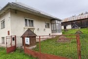 Dom v Šarišskom Jastrabí prenajímali škole. Teraz ho predávajú.