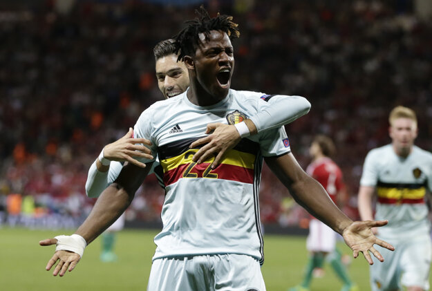Michy Batshuayi nastúpil prvýkrát na turnaji a ihneď sa gólovo presadil.