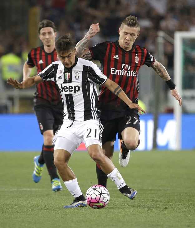 Paulo Dybala (s číslom 21) prejavil záujem zostať v Juventuse Turín.