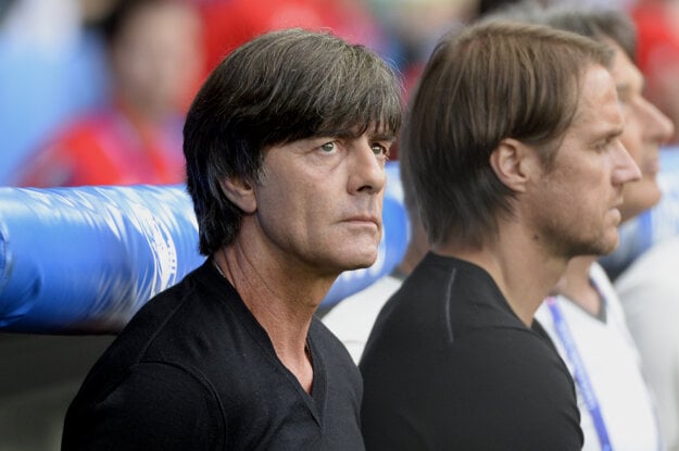 Joachim Löw (vľavo) prirovnal zápasy medzi Nemeckom a Talianskom ku káve.