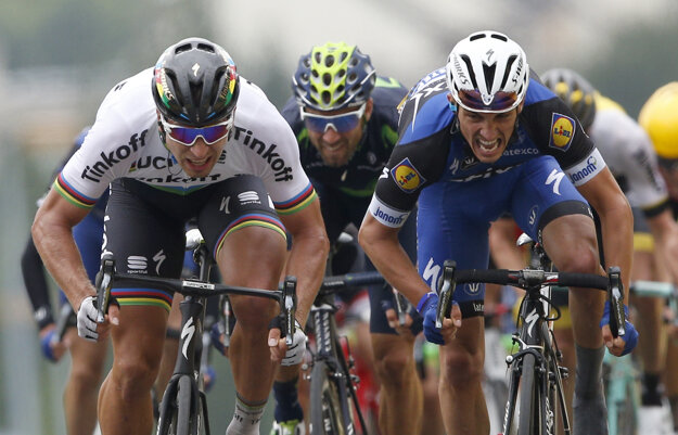 Peter Sagan (vľavo) zabojuje o zisk zeleného dresu už v utorok.