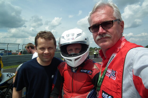 Tím michalovského Motovia Moto Clubu. Zľava Ján Šefčík, Peter Rauch a Peter Bellás.
