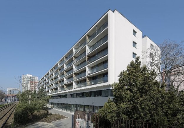 Polyfunkčný objekt Miletičova 5, Bratislava. Compass architekti / Juraj Benetin, Miroslav Čatloš, Juraj Česelský, Matej Grébert. (zdroj: FOTO - PAVEL MELUŠ A JURAJ MARKO)