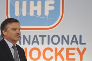 Prezident IIHF René Fasel.