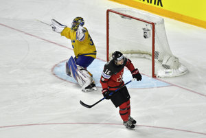 Henrik Lundqvist chytá nájazd Mitcha Marnera a oslavuje zisk majstrovského titulu.