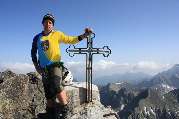 Marek Straka si pri turistike oddýchne od povinností.