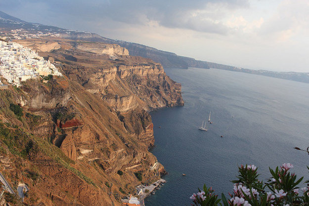 Santorini je považovaný za jeden z najpôsobivejších gréckych ostrovov.