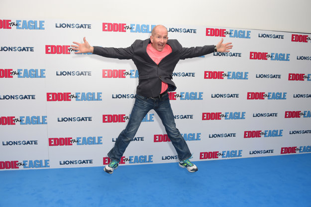 Michael Edwards na premiére filmu z roku 2016.