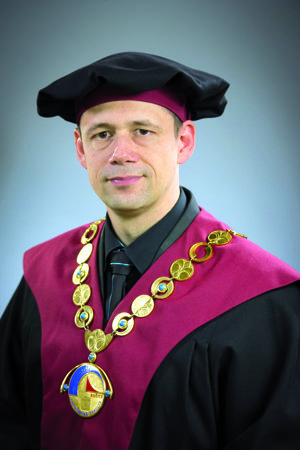 Dekan Ekonomickej fakulty Technickej univerzity v Košiciachdoc. Ing. MICHAL ŠOLTÉS, PhD.