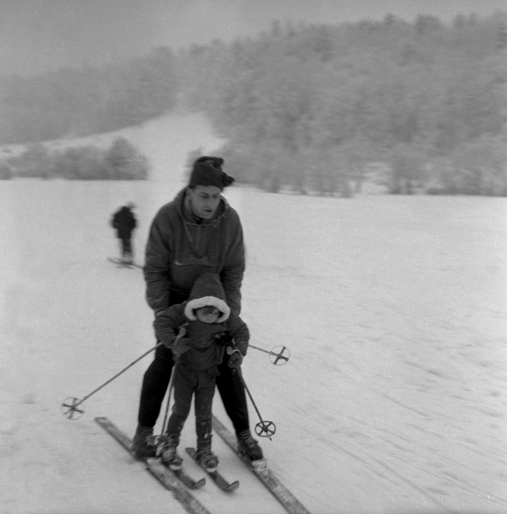 Na archívnej snímke z 9. januára 1965 stredisko zimných športov Košičanov - Jahodná.