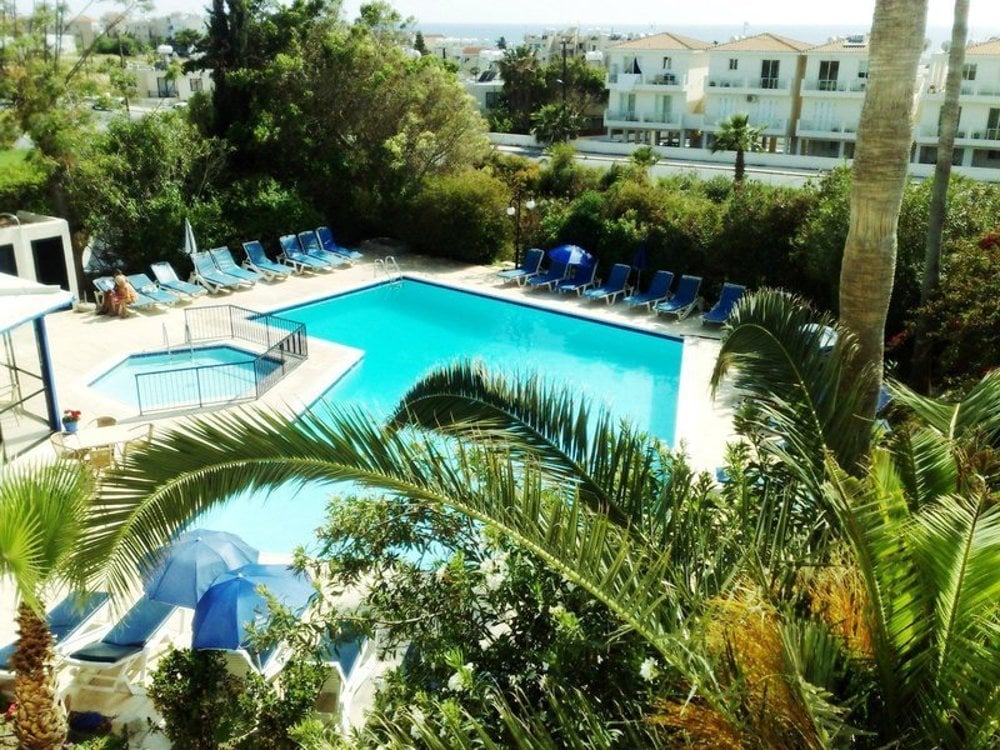 Hotel Hilltop Gardens 3*